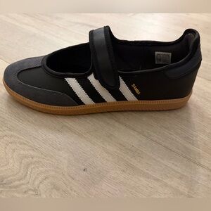 Adidas Women's Mary Jane Sambas